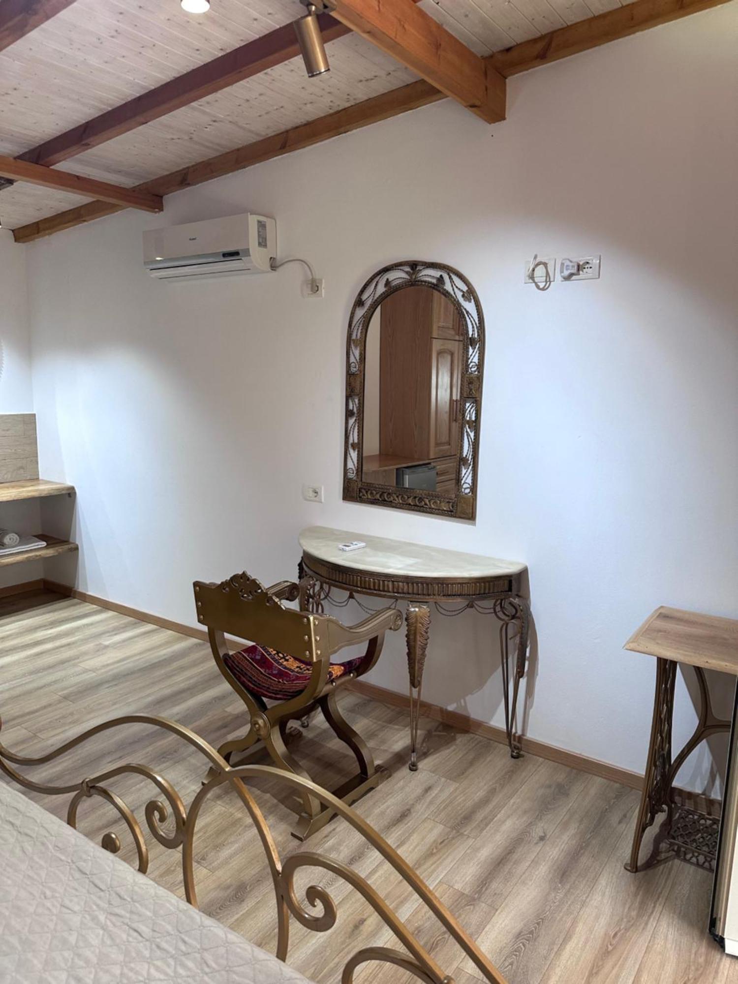 Nashos Bungalows Himare Fshat Bagian luar foto
